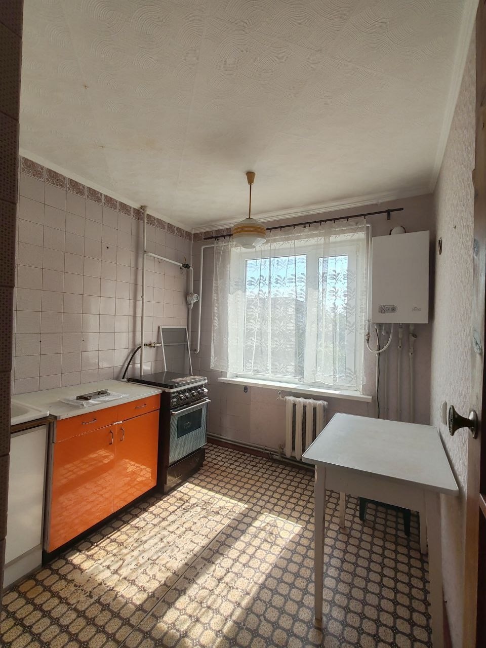 🗝️Продаётся 2 комнатная квартира🗝️
Расположение :г. Стаханов,ул.60 лет Октября, д.15А (Южный микрорайон)
💰Цена 1.8 млн
🔵4 этаж/5 этажного дома
🔵Пла...