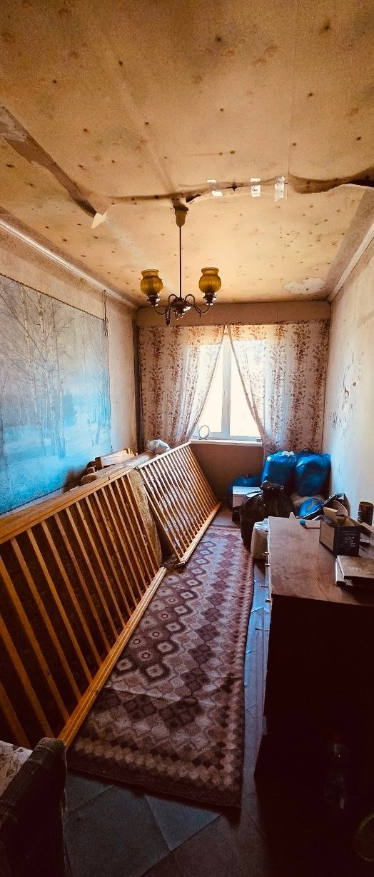 Объект 1118 Продаётся 2 к.квартира в г. Алчевске по ул. Толстого 2/2 эт. дома В квартире произведен частичный ремонт: перепланированна ванная комната, положена плитка, во всех комнатах окна мп, кухня увеличена , стены гипсокартон. Отопление официально отключено. Через дорогу садик и магазин. Цена - 1.300.000 ...
